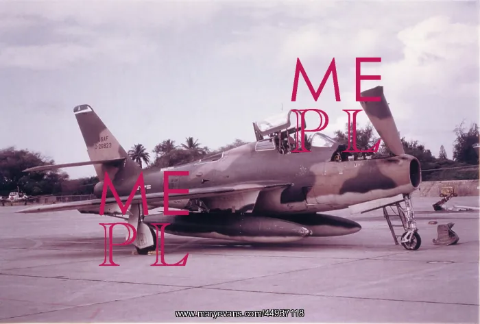 : Republic F-84 Thunderstreak : Republic F-84 Thunderstreak