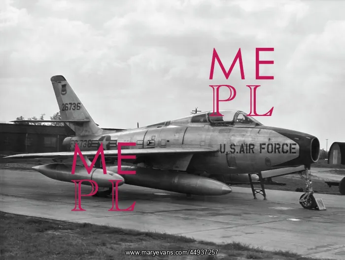 : Republic F-84 Thunderstreak : Republic F-84 Thunderstreak