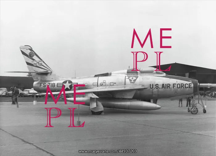 : Republic F-84 Thunderstreak : Republic F-84 Thunderstreak