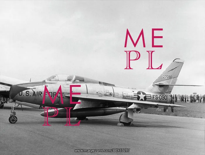 : Republic F-84 Thunderstreak : Republic F-84 Thunderstreak
