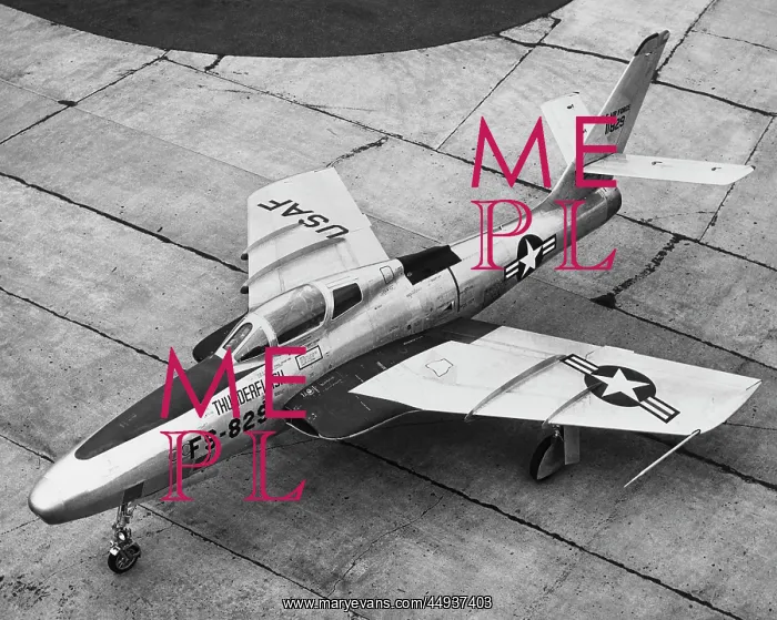 : Republic F-84 Thunderstreak : Republic F-84 Thunderstreak