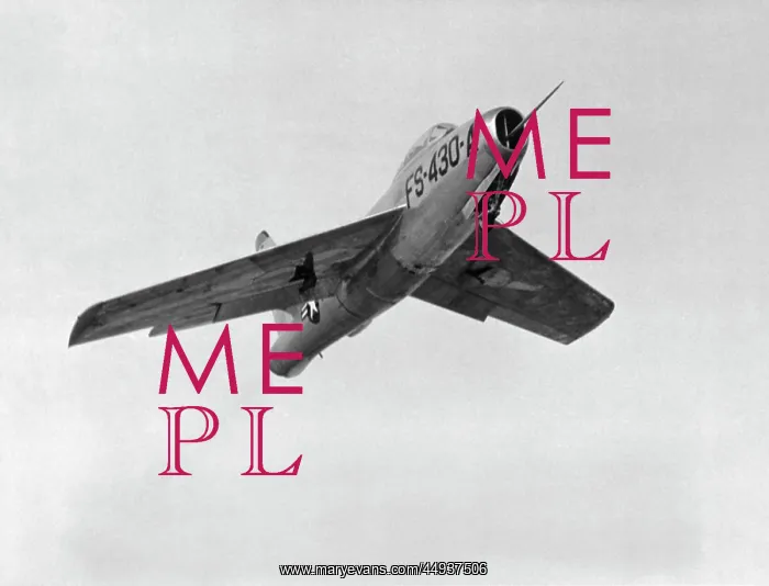 : Republic F-84 Thunderstreak : Republic F-84 Thunderstreak