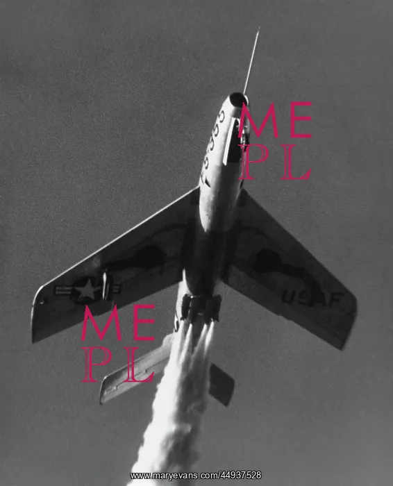 : Republic F-84 Thunderstreak : Republic F-84 Thunderstreak