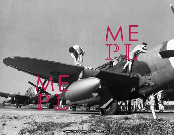 : Republic P-47 Thunderbolt : Republic P-47 Thunderbolt