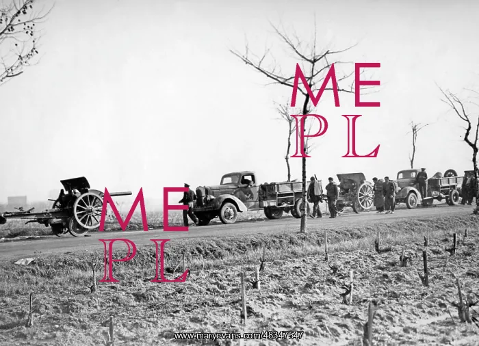 : Republican artillery at the border crossing : Republican artillery at the border crossing