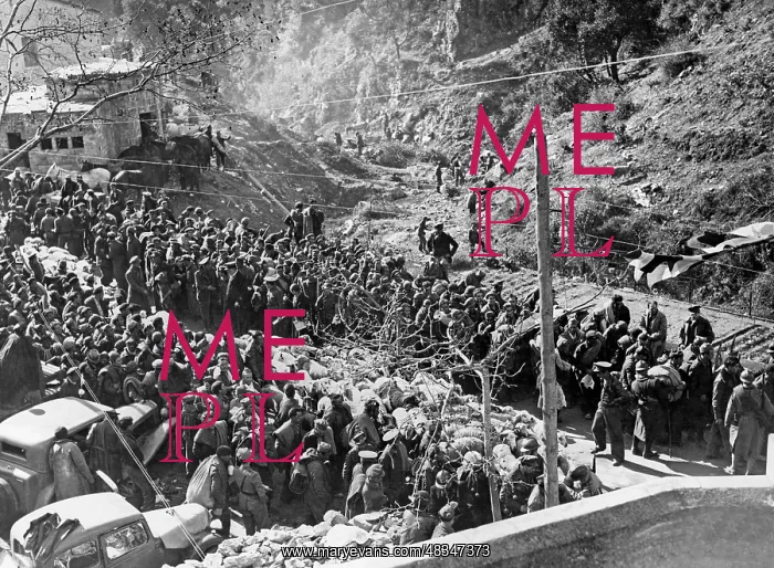 : Republican fighters march to the internment camp, Franc : Republican fighters march to the internment camp, Franc
