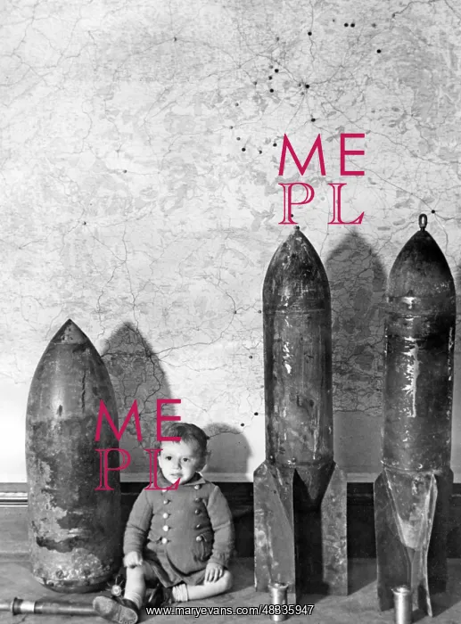 : Republican propaganda photo, 1937 : Republican propaganda photo, 1937