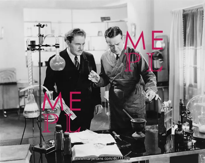 : Research scientist in the laboratory : Research scientist in the laboratory