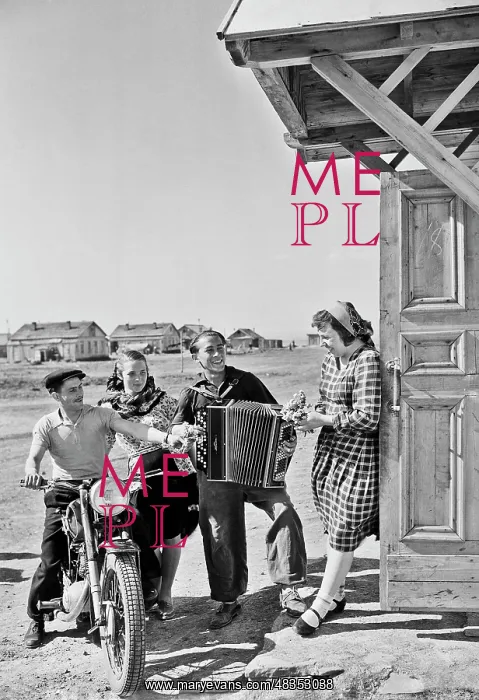 : Residents of Pobeda state farm, 1955 : Residents of Pobeda state farm, 1955
