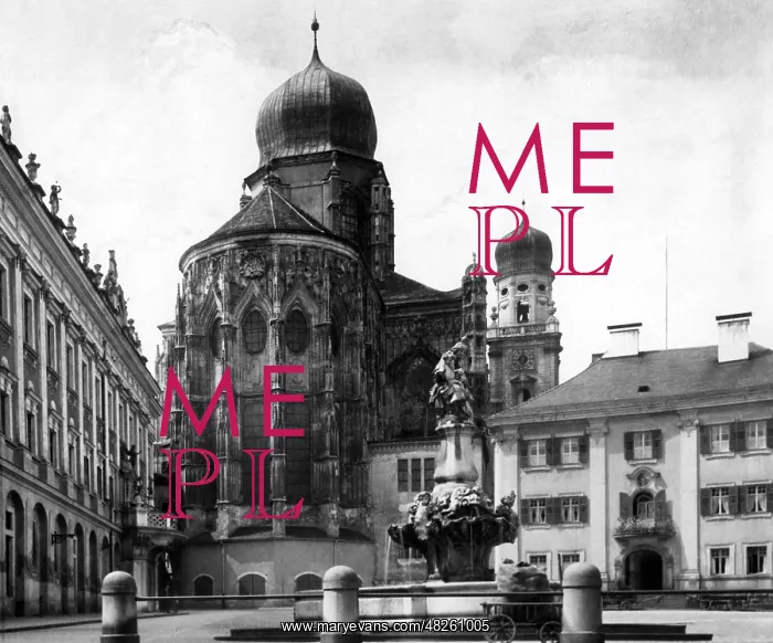 : Residenzplatz in Passau, around 1935 : Residenzplatz in Passau, around 1935