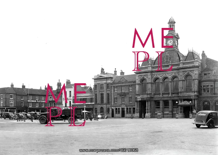 : Retford, Market Square 1947