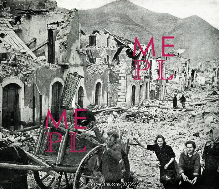: Retreating Germans destroy an Italian town, WW2 : Retreating Germans destroy an Italian town, WW2