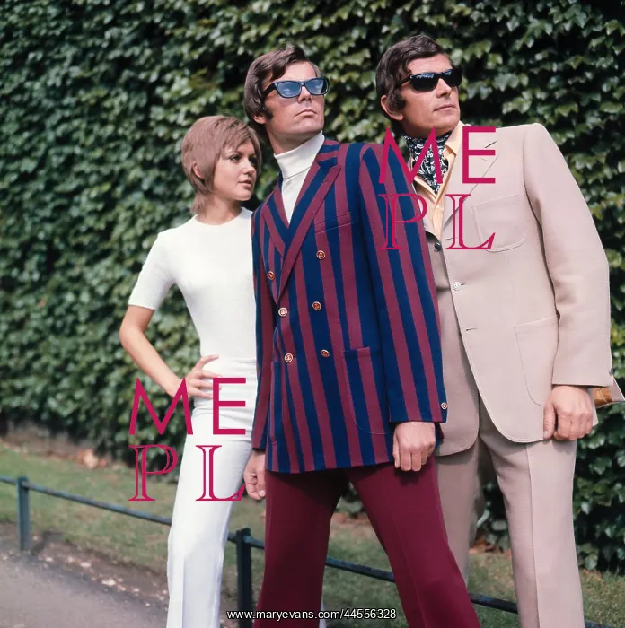  : Retro fashion models