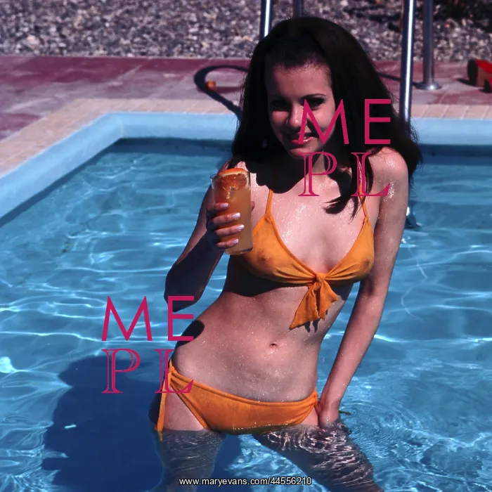  : Retro female Model in yellow bikini