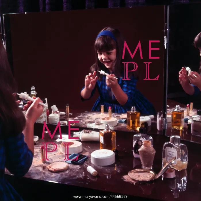 : Retro girl using cosmetics : Retro girl using cosmetics