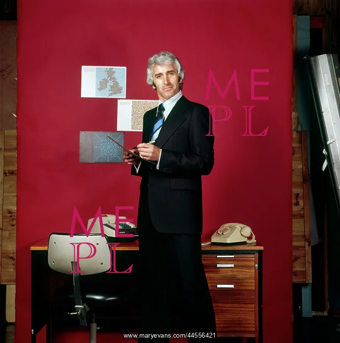  : Retro male businessman
