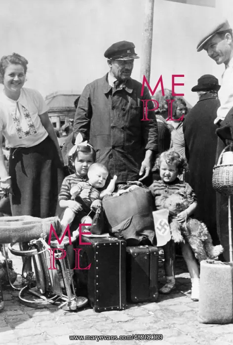 : Return of French refugees, 1940 : Return of French refugees, 1940