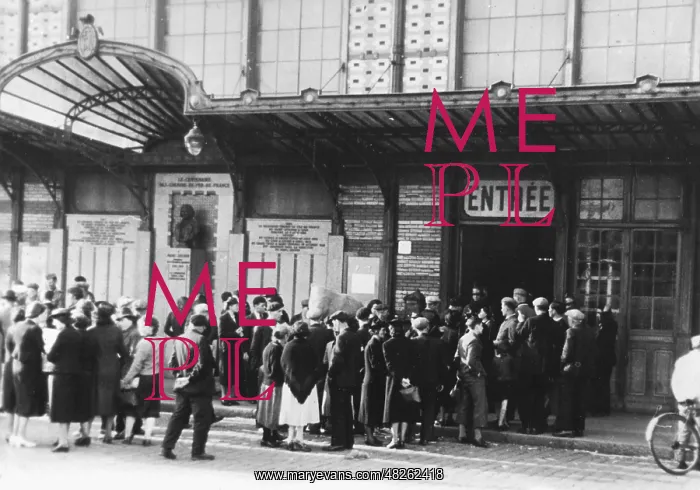 : Return of French refugees, 1940 : Return of French refugees, 1940