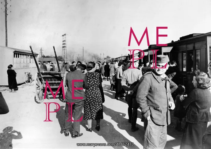: Return of French refugees, 1940 : Return of French refugees, 1940