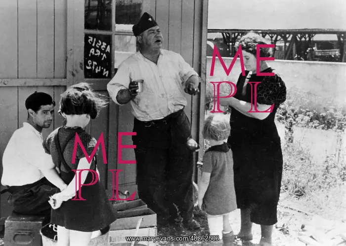 : Return of French refugees, 1940 : Return of French refugees, 1940