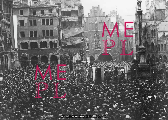 : Return of the Marian Column to Marienplatz, 1945 : Return of the Marian Column to Marienplatz, 1945