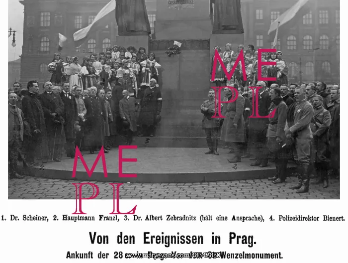 : Returning soldiers from the war in Prague, 1918 : Returning soldiers from the war in Prague, 1918