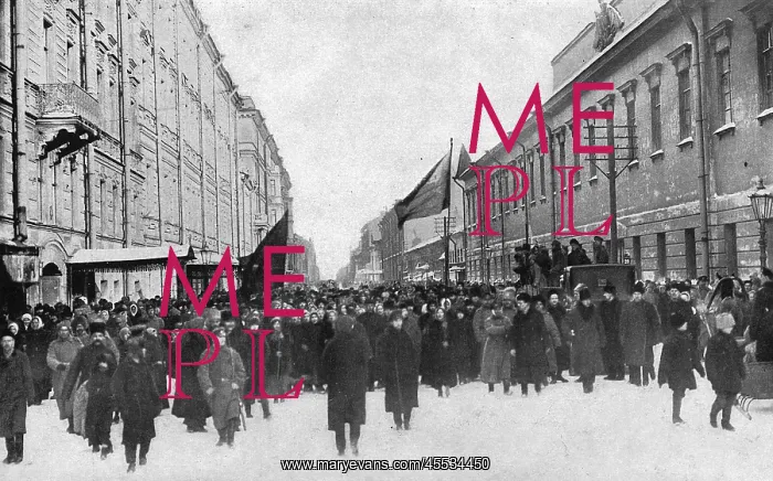 : Revolutionists marching to Duma, Petrograd, Russia : Revolutionists marching to Duma, Petrograd, Russia