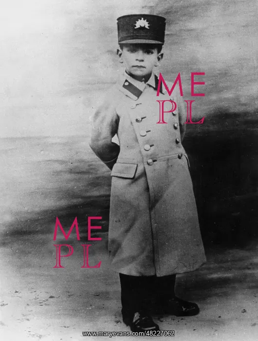 : Reza Pahlavi, 1928 : Reza Pahlavi, 1928