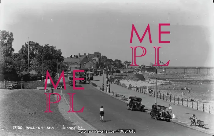 : Rhos-on-Sea Seaside Scene : Rhos-on-Sea Seaside Scene