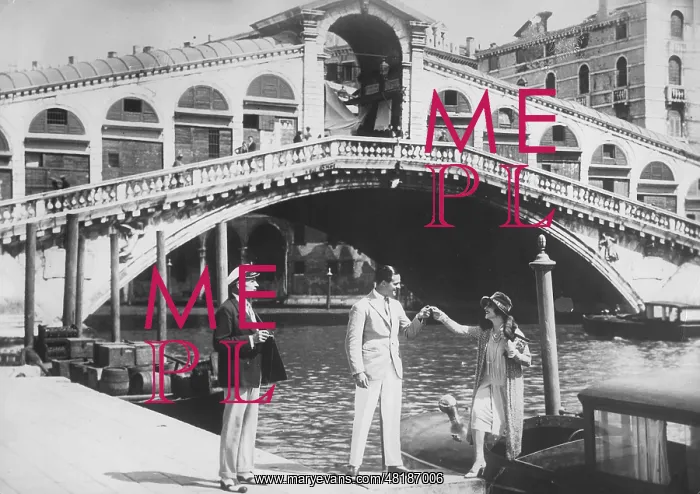 : Rialto Bridge over the Grand Canal : Rialto Bridge over the Grand Canal
