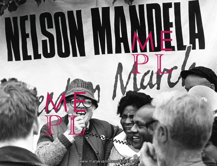 : Richard Attenborough greets Mandela marchers : Richard Attenborough greets Mandela marchers