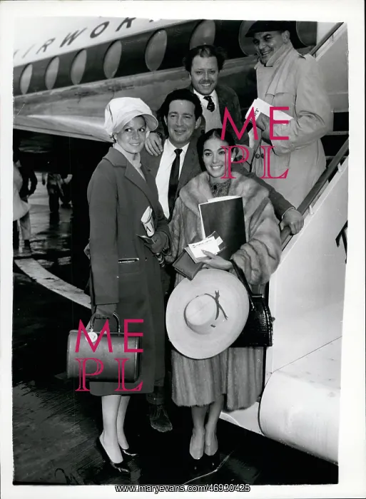 : Richard Attenborough, John Gregson and others : Richard Attenborough, John Gregson and others