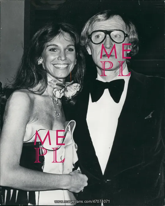 : Richard Harris, actor, with his wife Ann at a dinner : Richard Harris, actor, with his wife Ann at a dinner