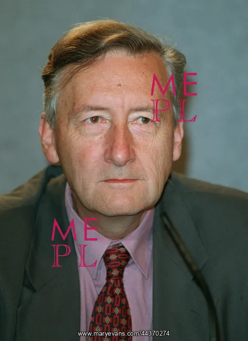  : Richard Livsey MP