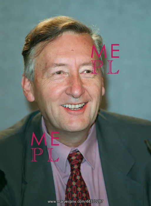  : Richard Livsey MP