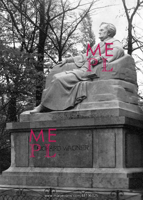 : Richard Wagner memorial in Munich, 1913 : Richard Wagner memorial in Munich, 1913