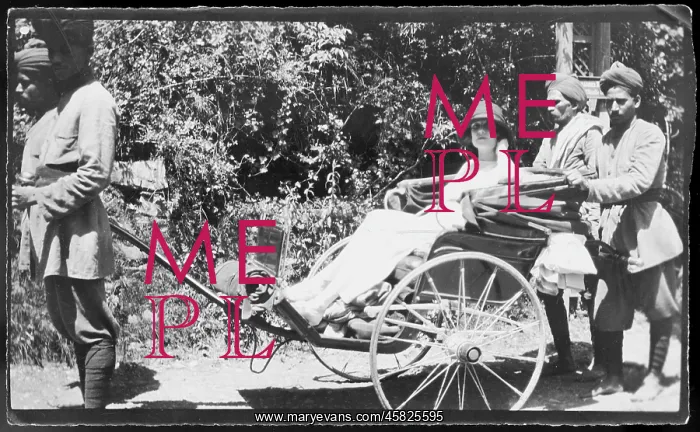  : Rickshaw in India - 1920s
