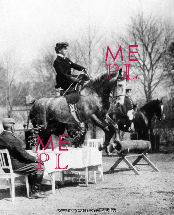 : Rider jumps over a table, 1907 : Rider jumps over a table, 1907