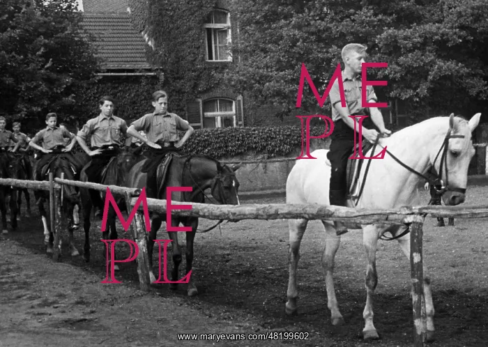 : Riding lesson, 1939 : Riding lesson, 1939
