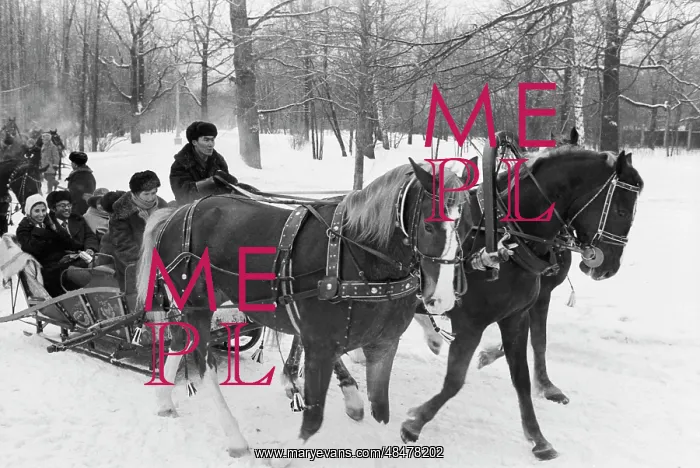  : Riding trio
