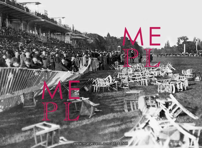 : Riots at the Longchamp racecourse, 1906 : Riots at the Longchamp racecourse, 1906