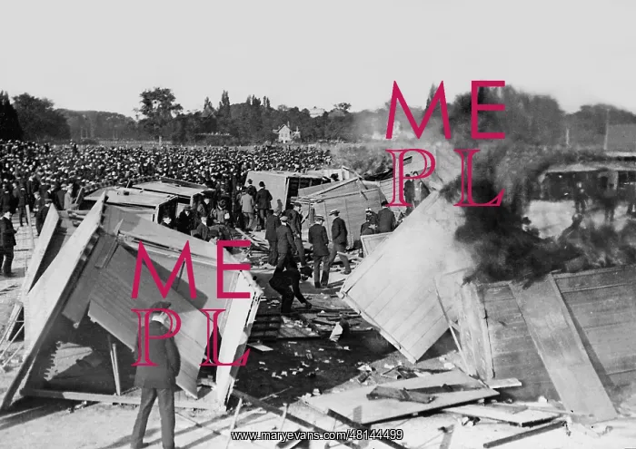  : Riots at the Longchamps race course, 1906