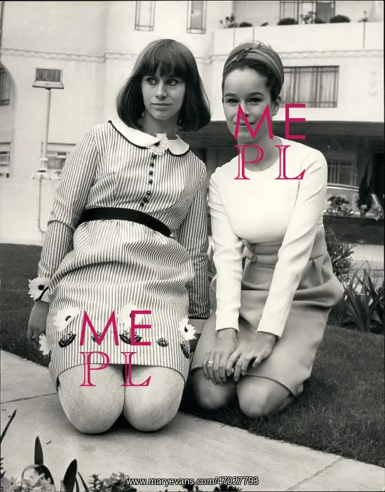 : Rita Tushingham and Geraldine Chaplin, Dorchester Hotel : Rita Tushingham and Geraldine Chaplin, Dorchester Hotel