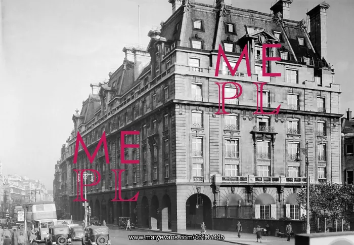  : Ritz Hotel, Piccadilly