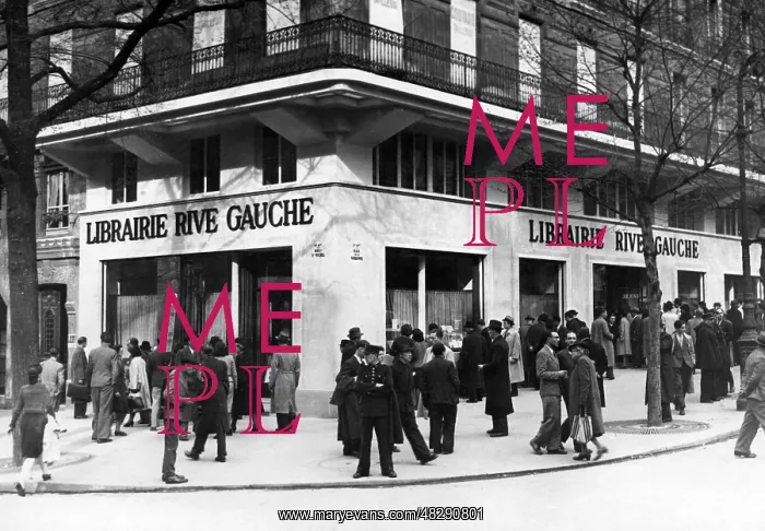 : Rive Gauche bookshop in Paris, 1941 : Rive Gauche bookshop in Paris, 1941