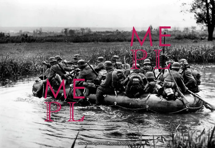 : River crossing on a raft, 1942 : River crossing on a raft, 1942