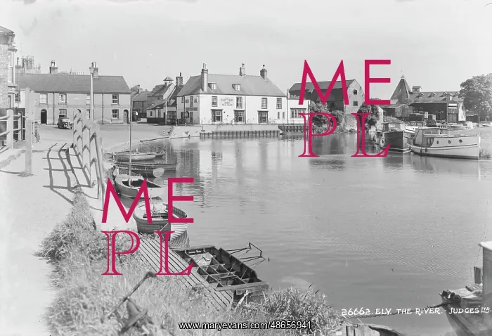 : The River in Ely : The River in Ely