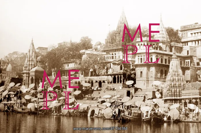  : River Ganges, Benares, India