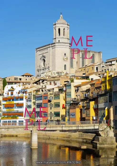 : River Onyar and Catedral de Santa Maria, Girona, Catalonia : River Onyar and Catedral de Santa Maria, Girona, Catalonia