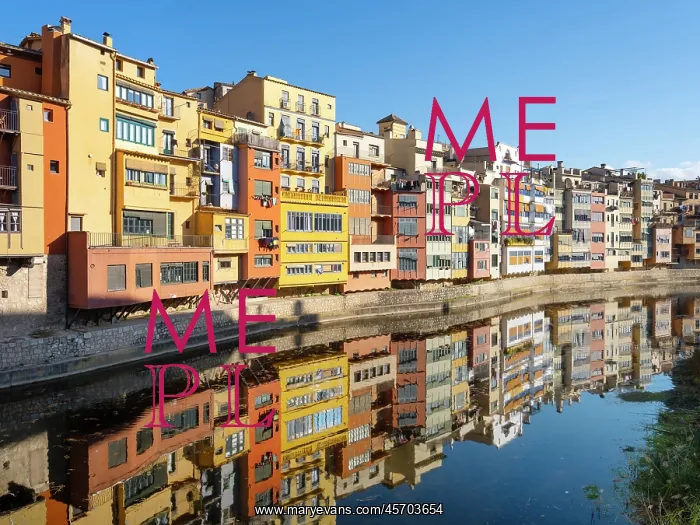 : River Onyar, Girona, Catalonia, Spain : River Onyar, Girona, Catalonia, Spain